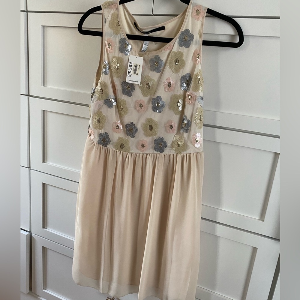 Kensie sequin formal dress. Size small NWT